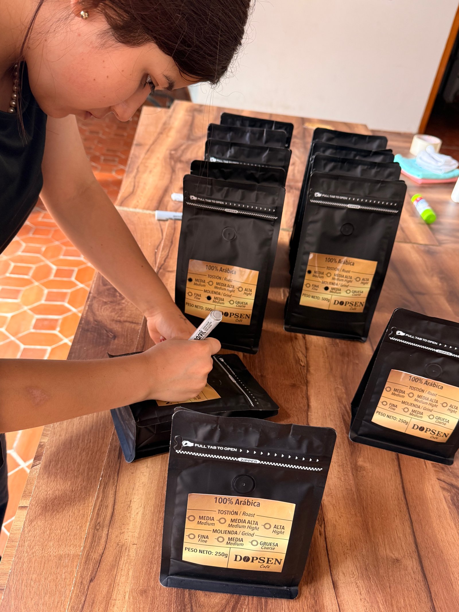 Dopsen Café - Fotografía 31 de fincas cafeteras, procesos de tostión y catación profesional